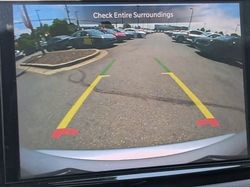 Used 2024 Chrysler Pacifica Touring-L FWD image 24