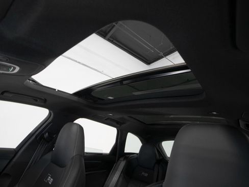 Used 2025 Audi RS 6 performance image 43