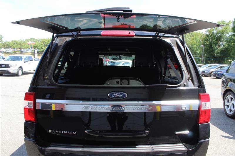 Used 2017 Ford Expedition EL Platinum AWD/4WD image 30