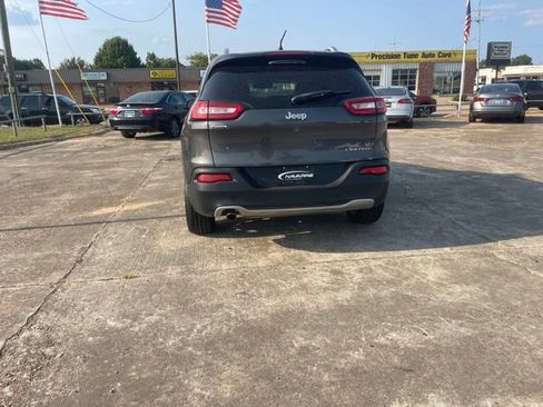 Used 2016 Jeep Cherokee Limited FWD image 5