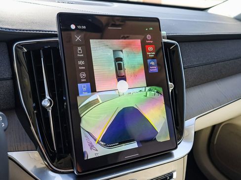 New 2026 Volvo XC90 B6 Ultra image 36