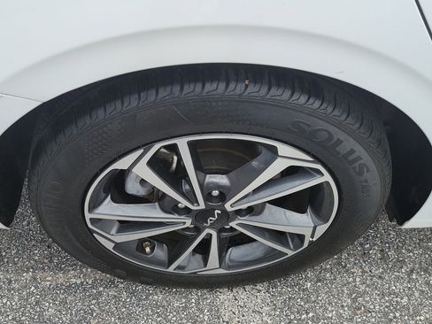 Used 2024 Kia Forte LXS FWD image 7