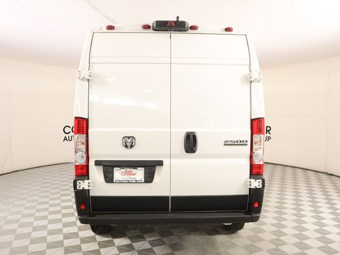 Used 2025 RAM ProMaster 2500 w/ Convenience Group image 19