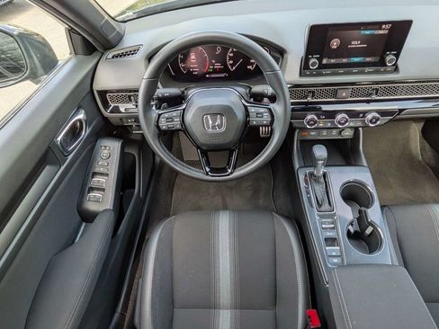 Used 2025 Honda Civic Sport image 15