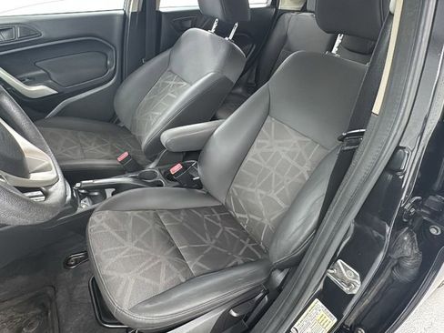 Used 2013 Ford Fiesta SE image 10