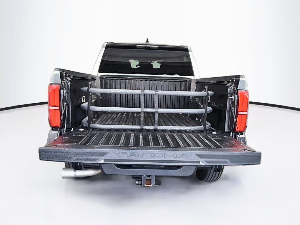 Used 2024 Toyota Tacoma SR AWD/4WD image 26