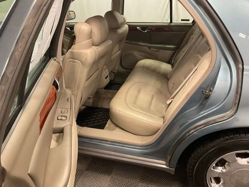 Used 2000 Cadillac De Ville w/ Comfort/Convenience Pkg image 21
