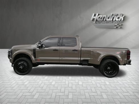 Used 2026 Ford F450 Platinum w/ Platinum Plus Package AWD/4WD image 7