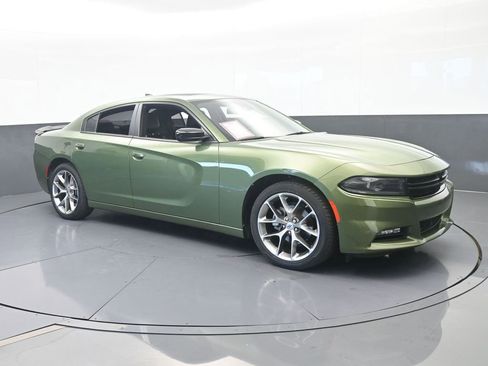 Used 2023 Dodge Charger SXT w/ Plus Group RWD image 8