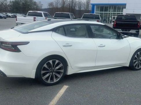 Used 2023 Nissan Maxima Platinum w/ Sport Mat Group FWD image 9