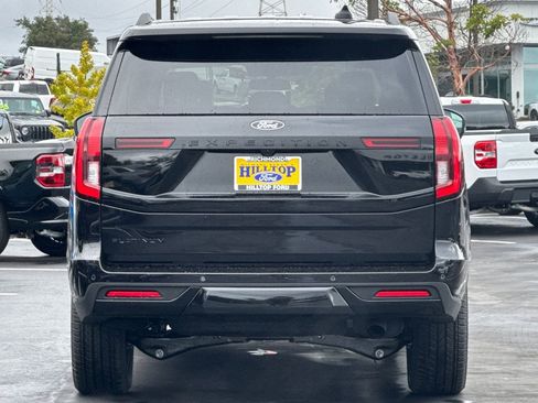 New 2025 Ford Expedition Platinum w/ Stealth Appearance Package image 5