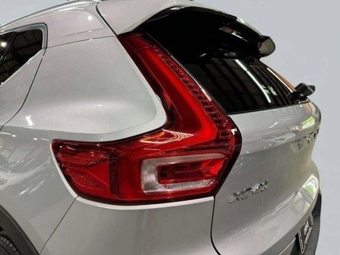 Used 2023 Volvo XC40 B5 Plus w/ Driver Assist Package AWD/4WD image 14