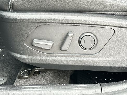 New 2026 Hyundai Santa Cruz Limited image 32