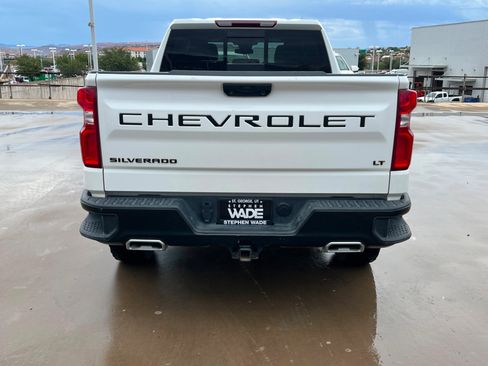 Used 2024 Chevrolet Silverado 1500 LT Trail Boss w/ Convenience Package II AWD/4WD image 5