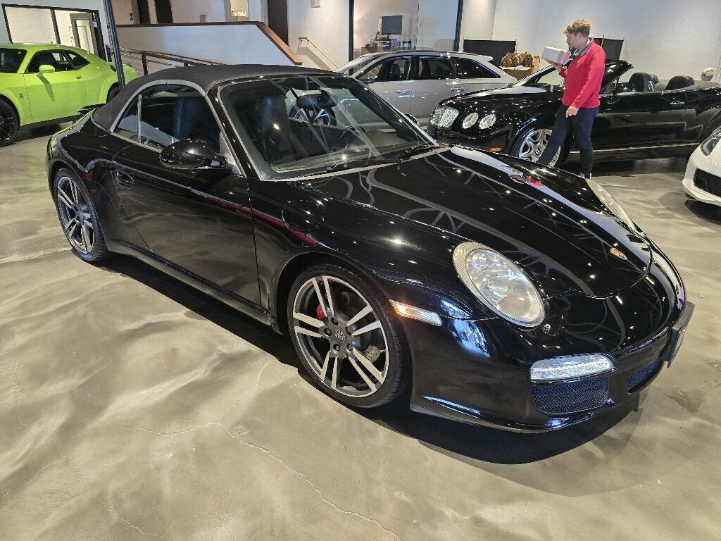 Used 2012 Porsche 911 Cabriolet image 36