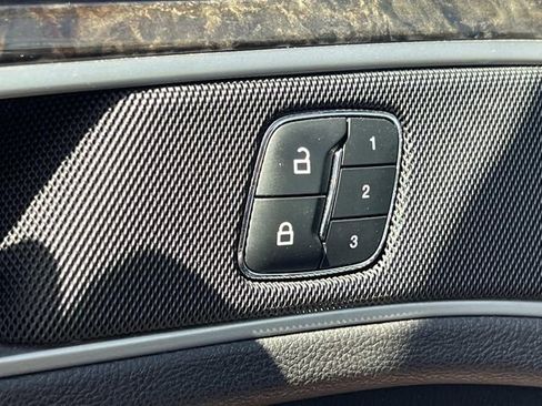 Used 2013 Lincoln MKZ FWD image 59