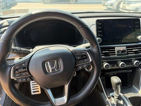 Used 2022 Honda Accord Sport image 10