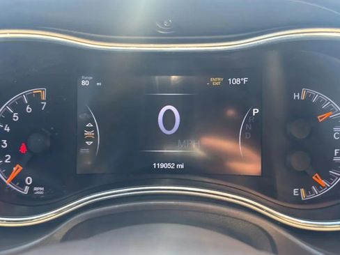 Used 2016 Jeep Grand Cherokee Overland w/ Advanced Technology Group AWD/4WD image 11
