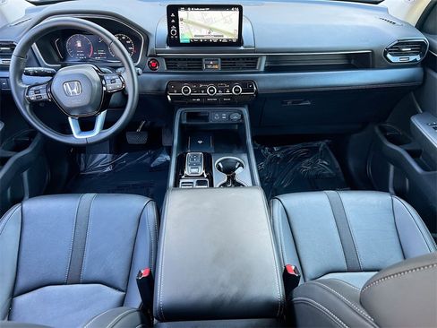 Used 2023 Honda Pilot Touring image 23