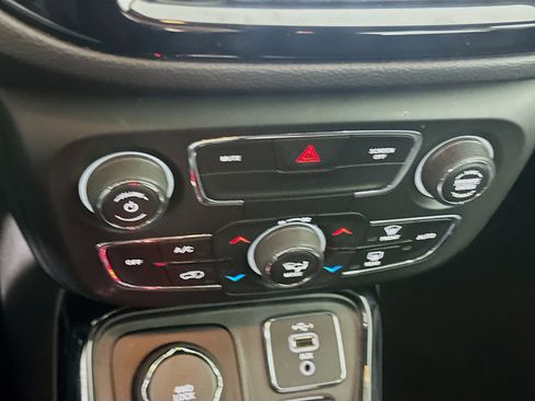 Used 2020 Jeep Compass Limited image 23