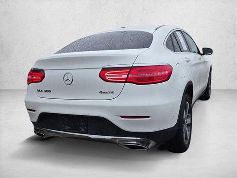 Used 2019 Mercedes-Benz GLC 300 4MATIC Coupe image 5