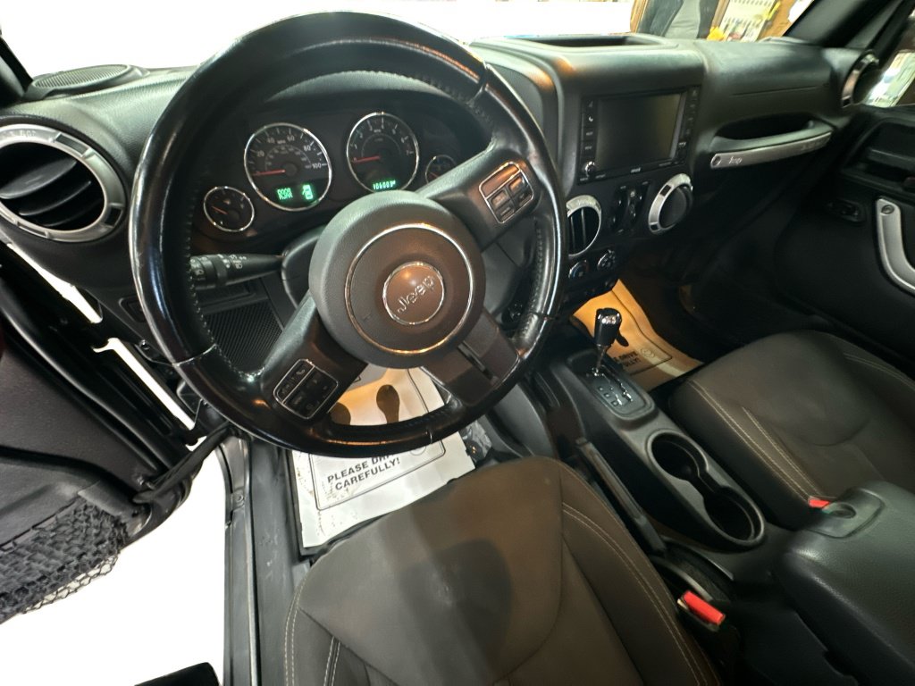 Used 2018 Jeep Wrangler Unlimited Rubicon w/ Cold Weather Group AWD/4WD image 31