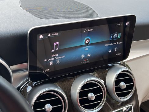 Certified 2021 Mercedes-Benz GLC 300 4MATIC image 25
