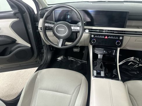 Used 2025 Hyundai Tucson SEL FWD image 16