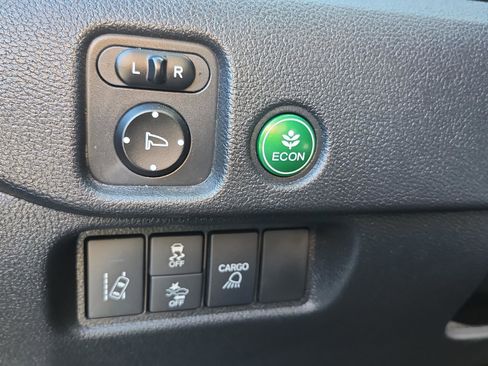 Used 2020 Honda Ridgeline Sport image 30