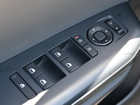 Used 2025 Kia K4 FWD image 16
