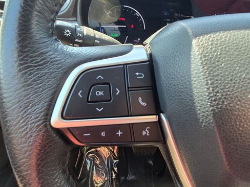 Certified 2023 Toyota Sienna XLE FWD image 21