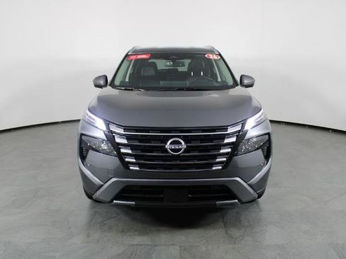 Certified 2026 Nissan Rogue SL FWD image 13