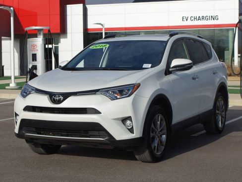 Used 2018 Toyota RAV4 Limited image 23