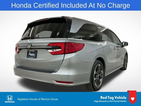 Used 2023 Honda Odyssey Elite image 3