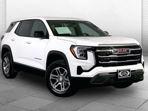 Used 2025 GMC Terrain Elevation AWD/4WD image 1