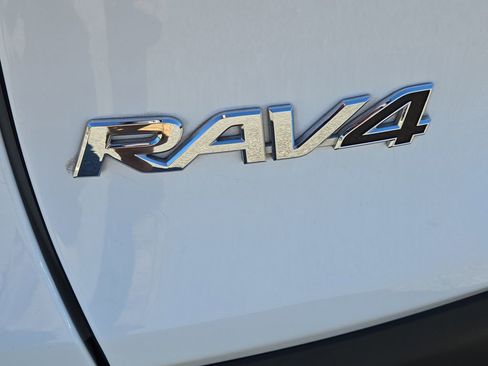 Used 2024 Toyota RAV4 XLE image 12