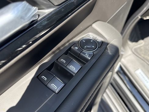 New 2026 Chevrolet Suburban High Country AWD/4WD image 16
