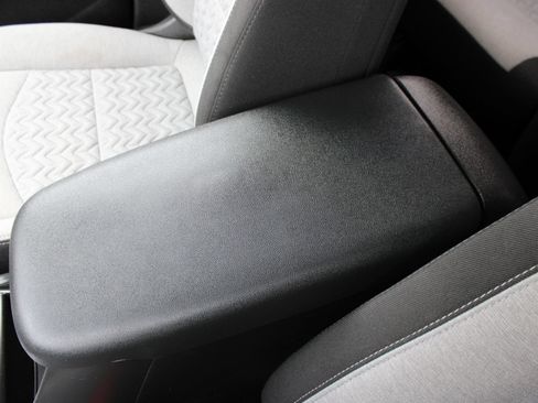 Used 2022 Chevrolet Equinox LS w/ LS Convenience Package FWD image 37
