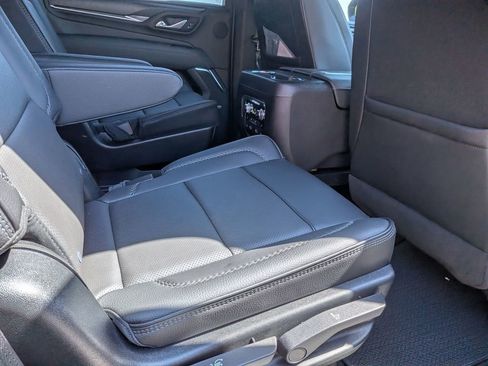 Used 2024 GMC Yukon Denali w/ Advanced Technology Package AWD/4WD image 26