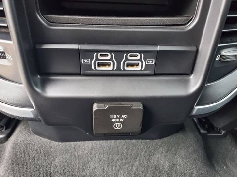 Used 2021 RAM 1500 Big Horn AWD/4WD image 35