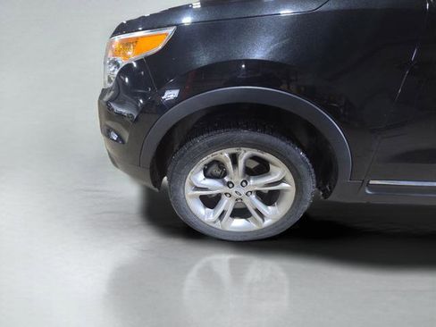 Used 2014 Ford Explorer Limited image 15