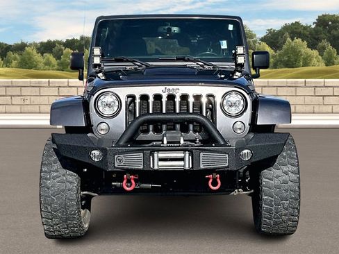 Used 2017 Jeep Wrangler Unlimited Sahara image 3