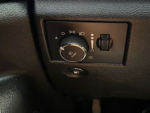 Used 2020 Jeep Grand Cherokee Altitude AWD/4WD image 30