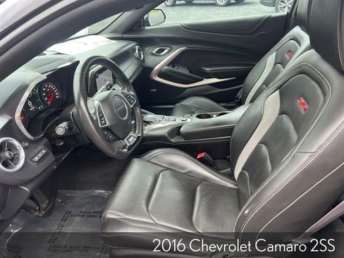 Used 2016 Chevrolet Camaro SS image 17