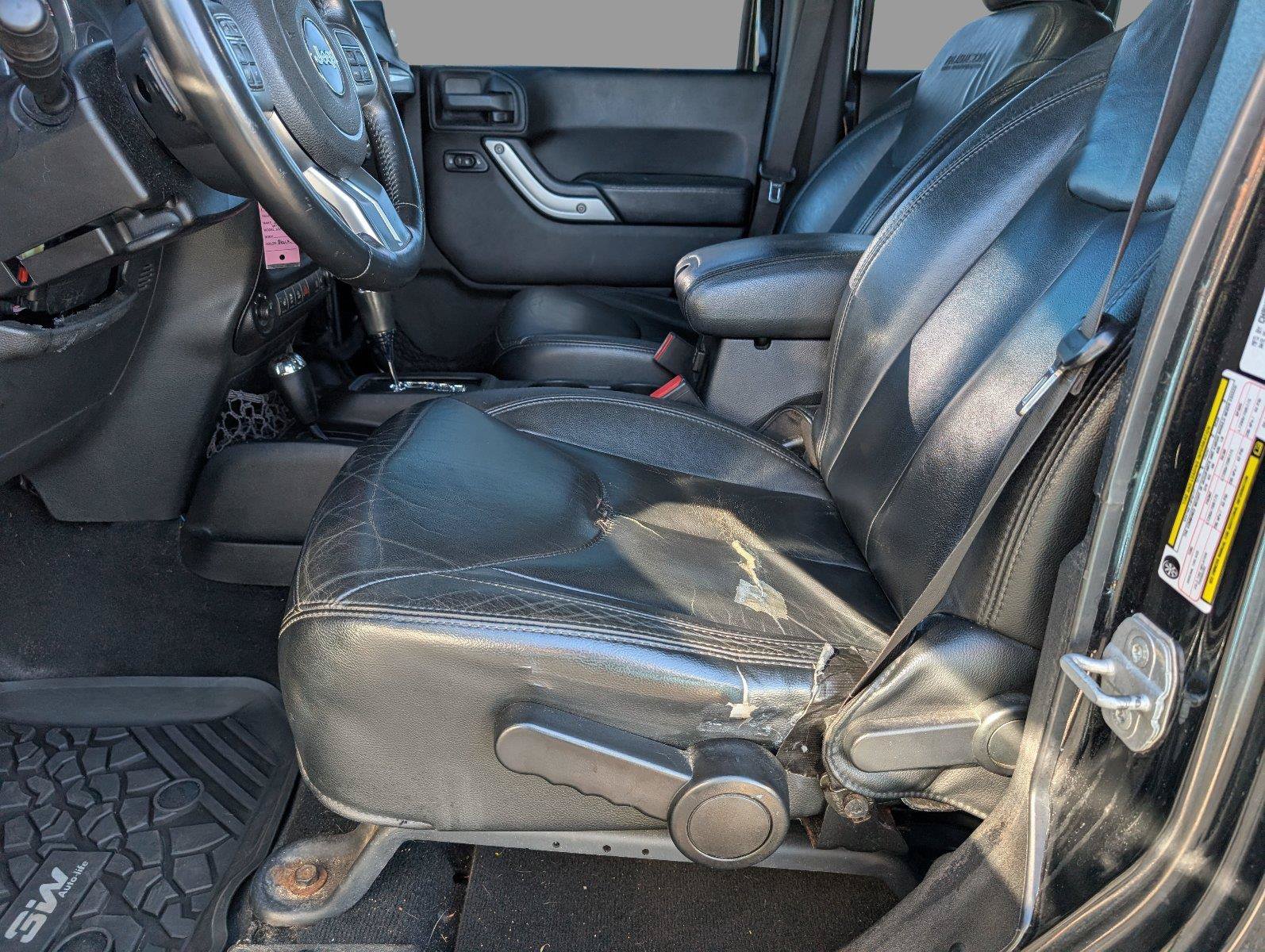 Used 2013 Jeep Wrangler Unlimited Rubicon AWD/4WD image 15