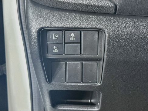 Used 2018 Honda CR-V EX image 17