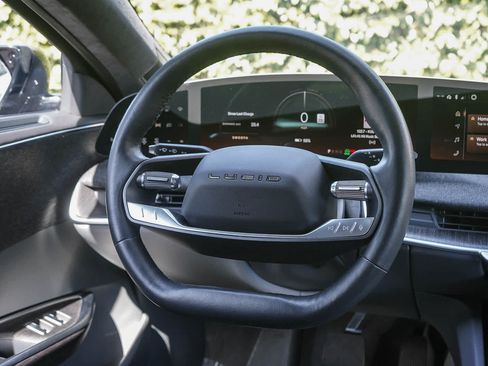 Used 2024 Lucid Air Touring AWD/4WD image 7