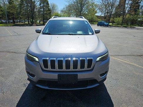 Used 2019 Jeep Cherokee Limited AWD/4WD image 9