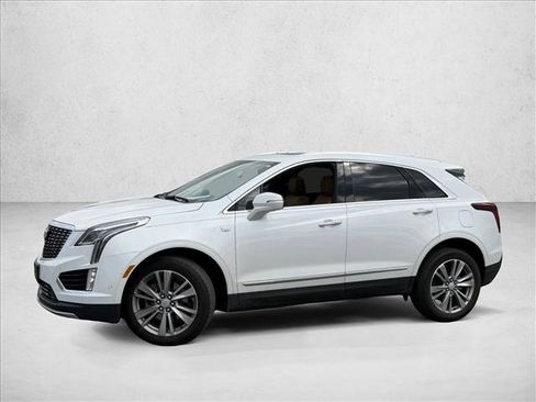 Used 2024 Cadillac XT5 Premium Luxury w/ Technology Package AWD/4WD image 8