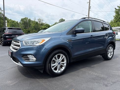 Used 2018 Ford Escape SEL FWD image 3